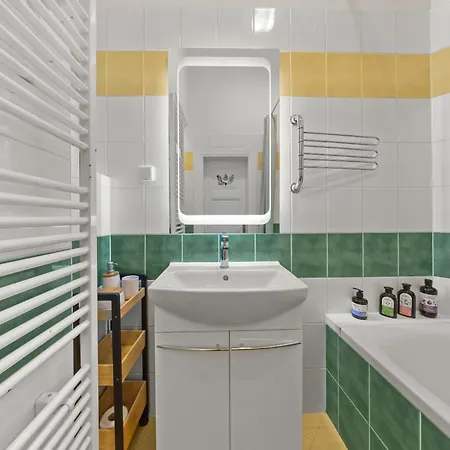 Historic Center Klemensova Daire *